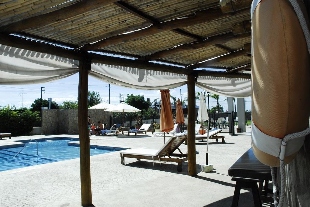 Howard Johnson Ramallo Exterior foto
